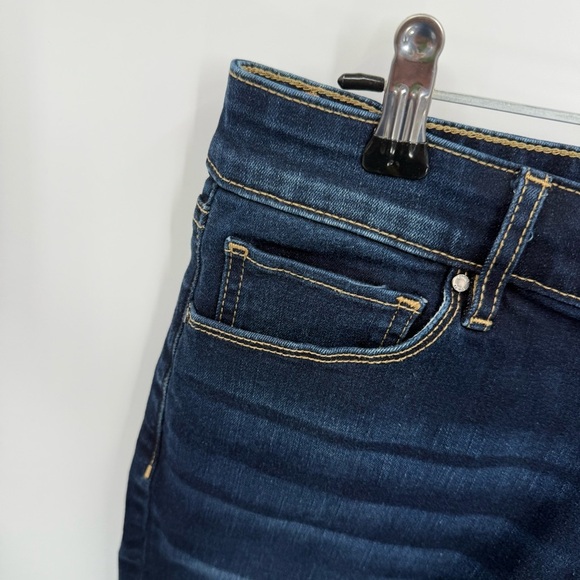 White House Black Market Women's Bermuda Denim Shorts Size 8 Cuffed Jean stretch - Picture 6 of 9